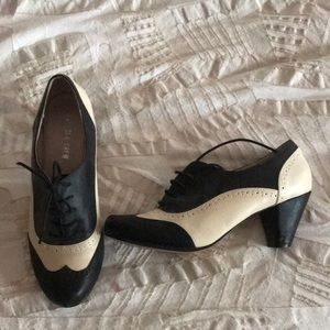 Chelsea Crew Moscato oxford booties